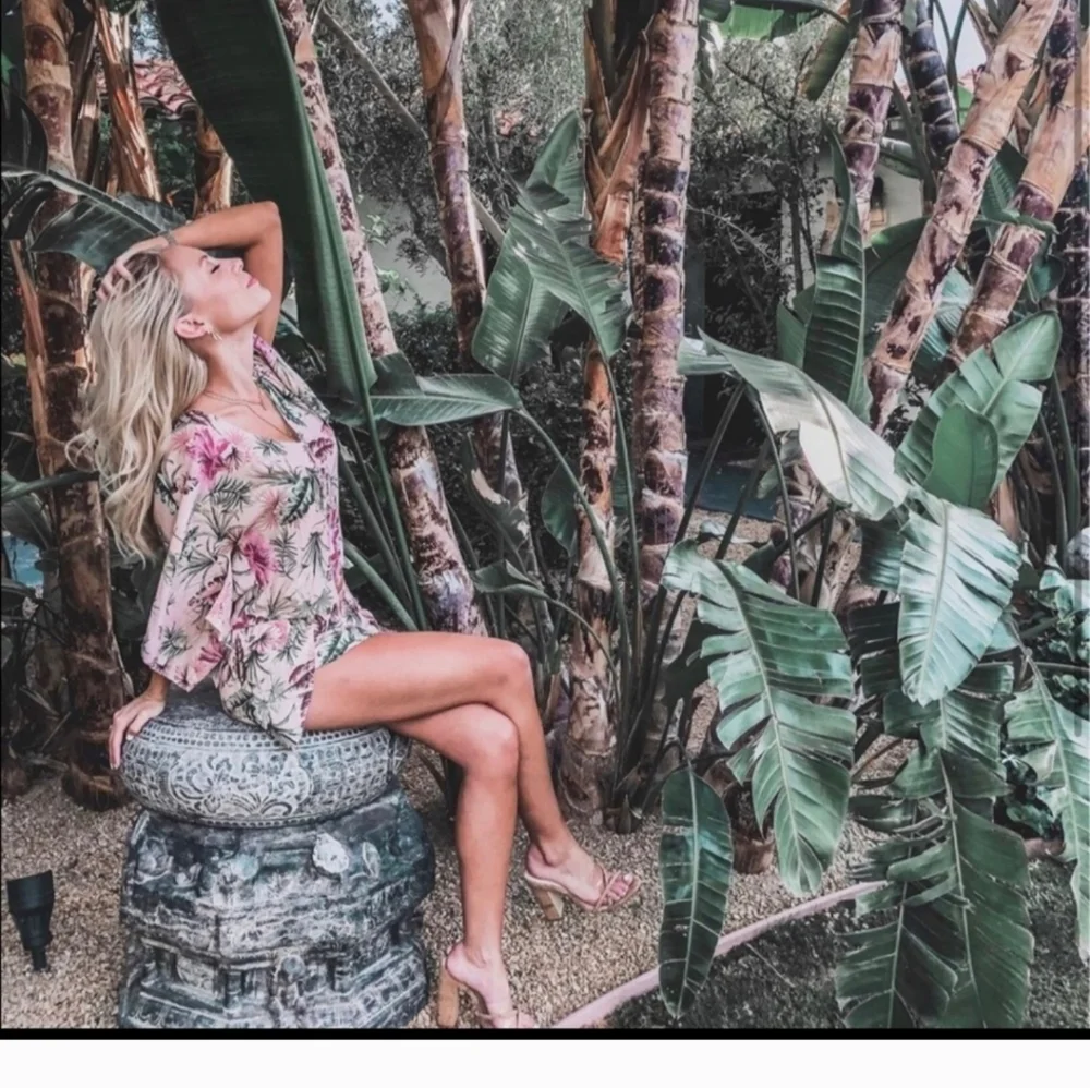2 Piece Set AMUSE SOCIETY Brisa Aventura Shorts Kimono Crop Top Small S Floral - Picture 2 of 7